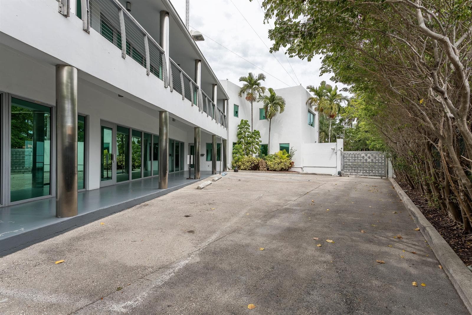 Private Gatted Entrance