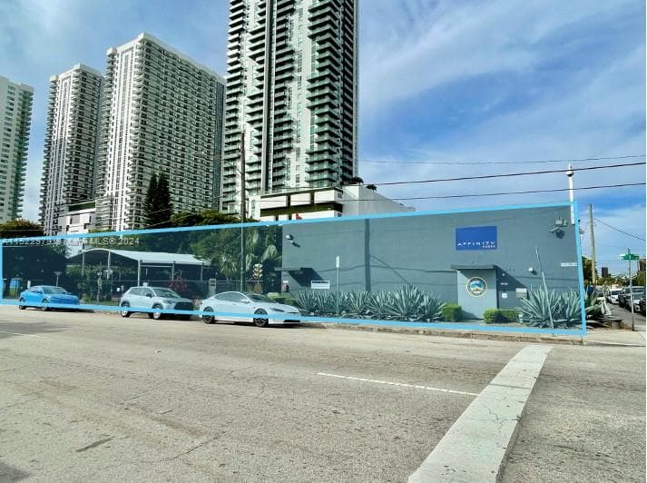 1542 NE 1st AVE, Miami FL 33132