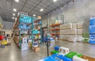 400 E 41st St, Hialeah FL 33013