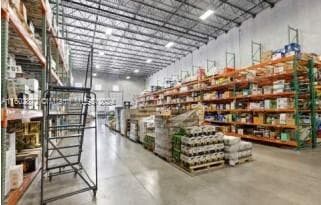 400 E 41st St, Hialeah FL 33013