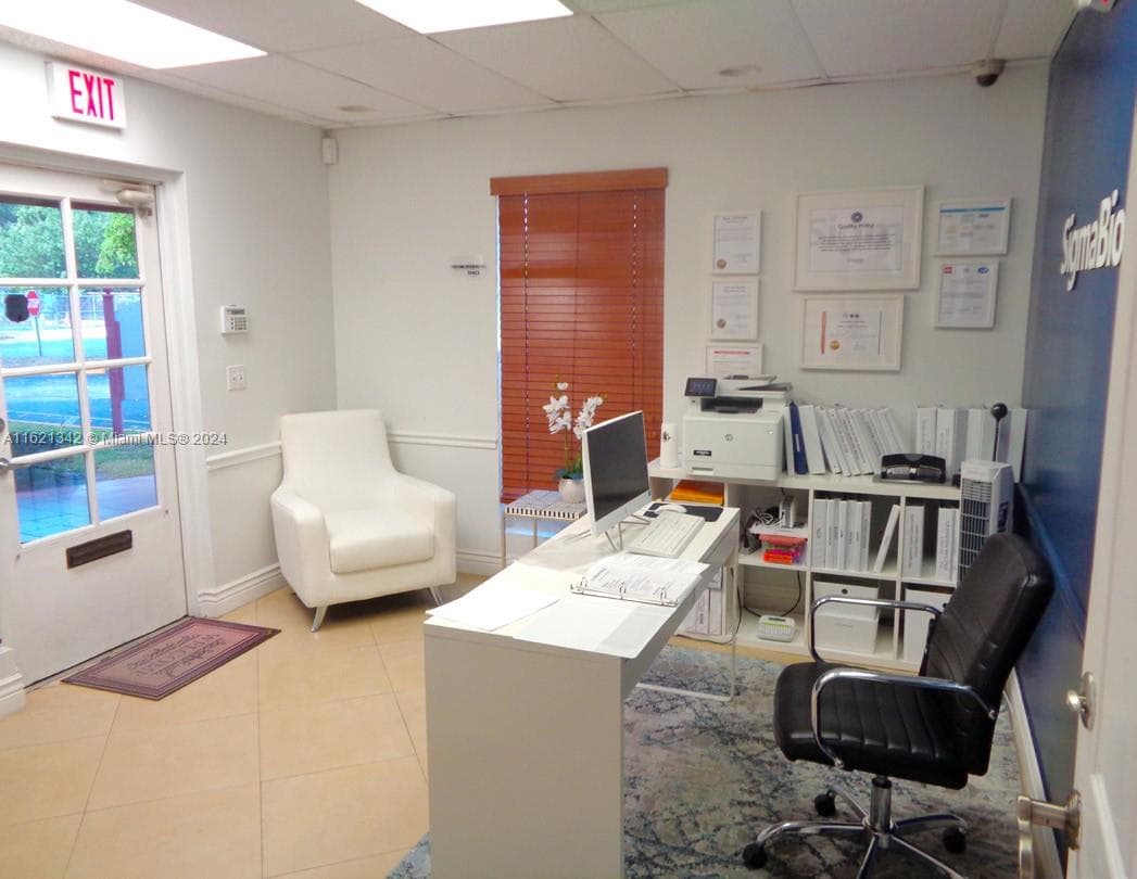 7737 N University Dr # 101, Tamarac FL 33321