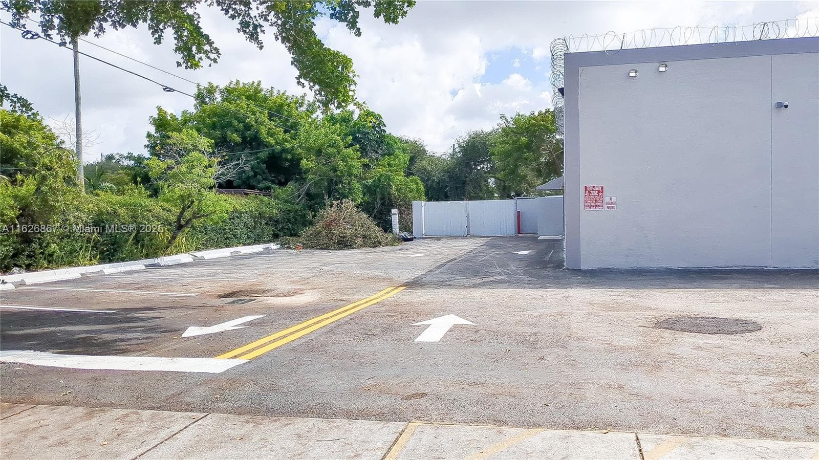 16525 NW 27th Ave, Miami Gardens FL 33054