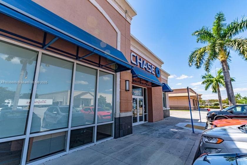 12610 SW 120th St, Miami FL 33186