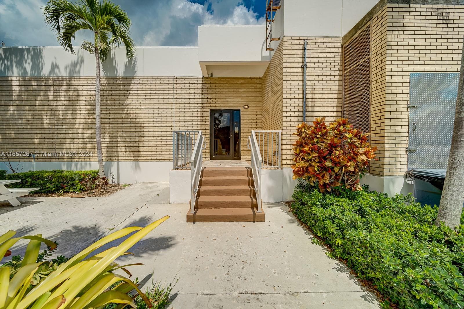 8950 SW 152nd St Suite O, Palmetto Bay FL 33157
