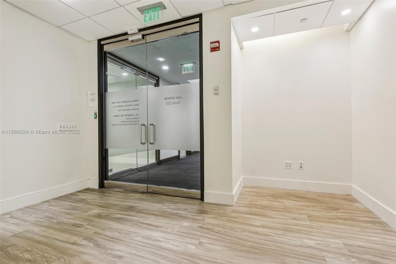 1200 Brickell Ave # D, Miami FL 33131