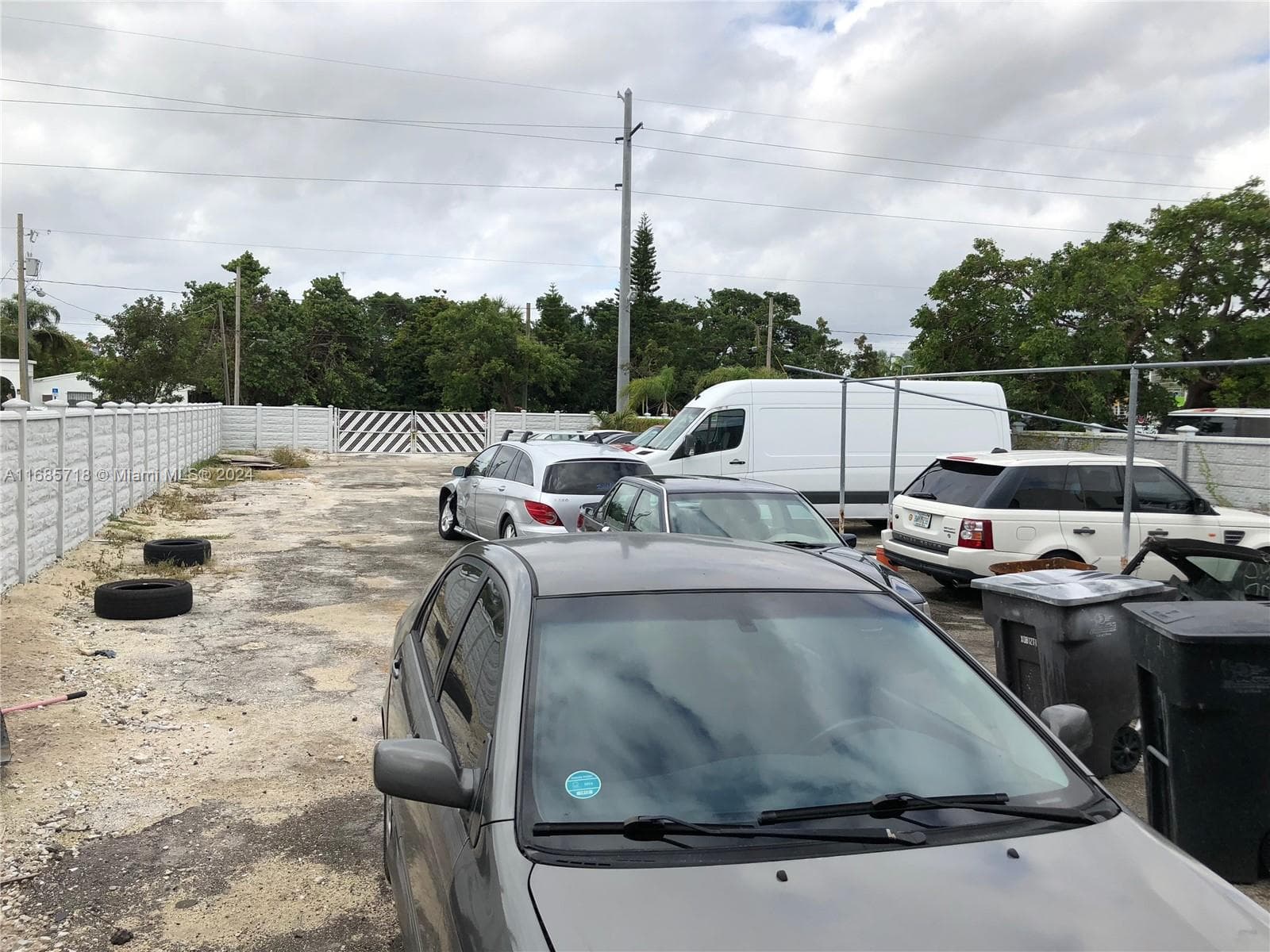707 N Dixie Hwy, Hallandale Beach FL 33009