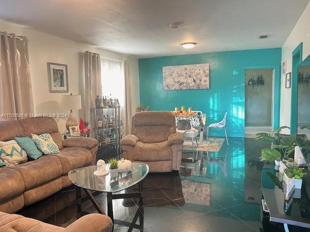 161 NW 35th St, Miami FL 33127