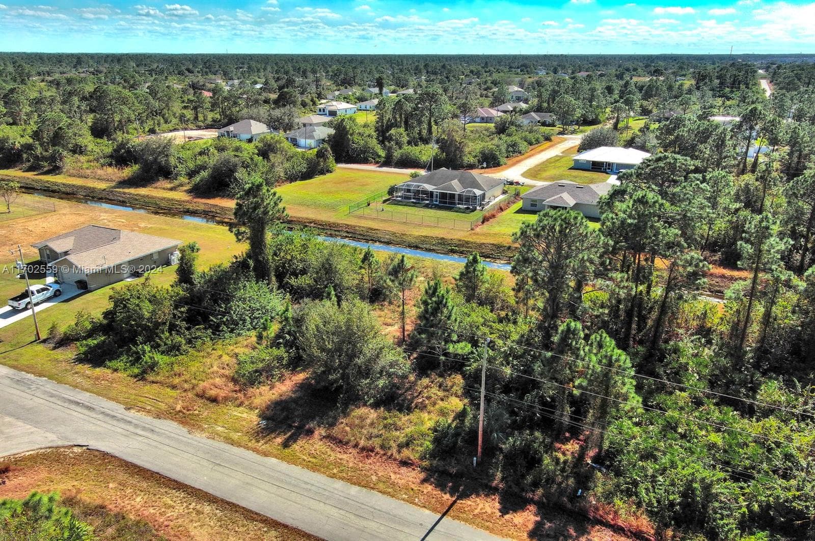 844 Carbon St E, Lehigh Acres FL 33974