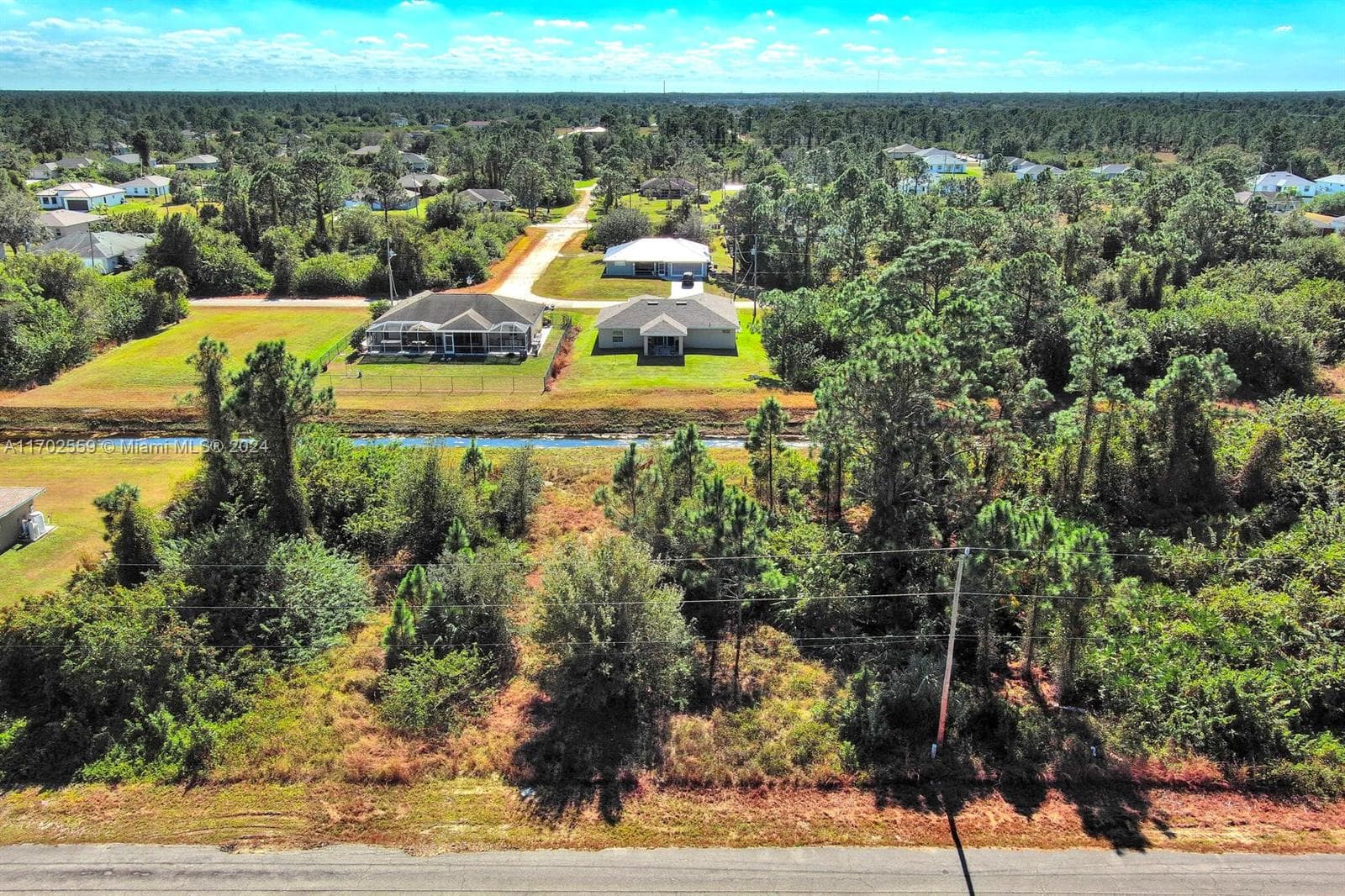 844 Carbon St E, Lehigh Acres FL 33974