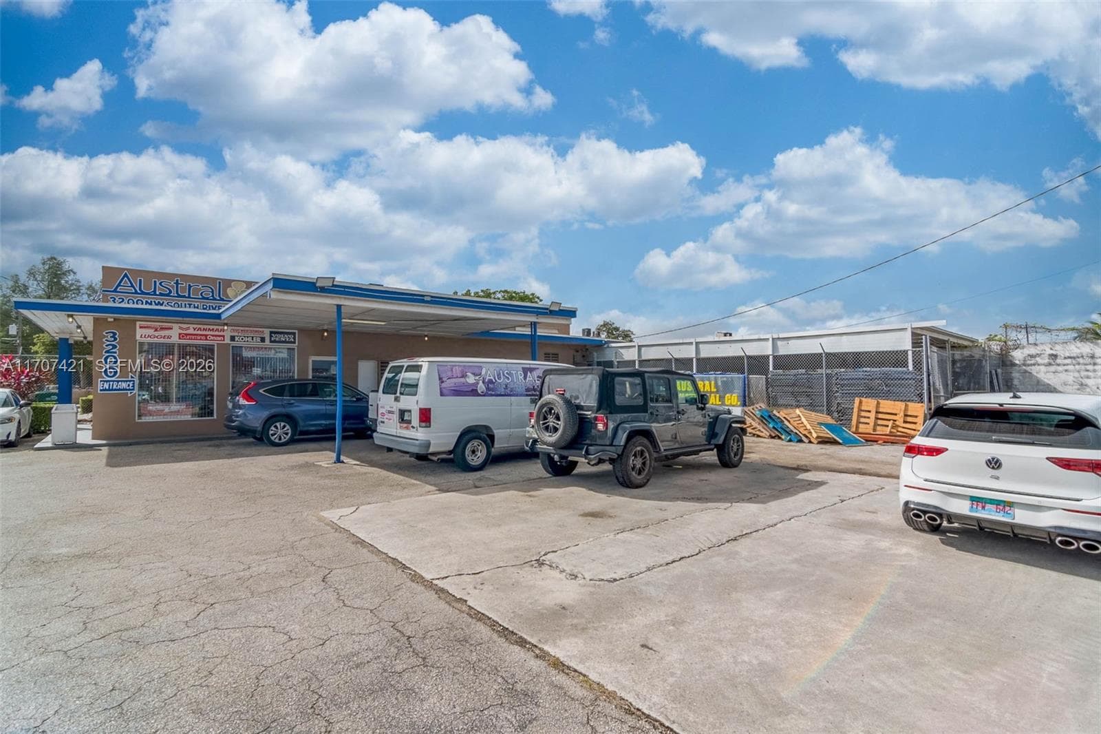 3200 NW South River Dr, Miami FL 33142