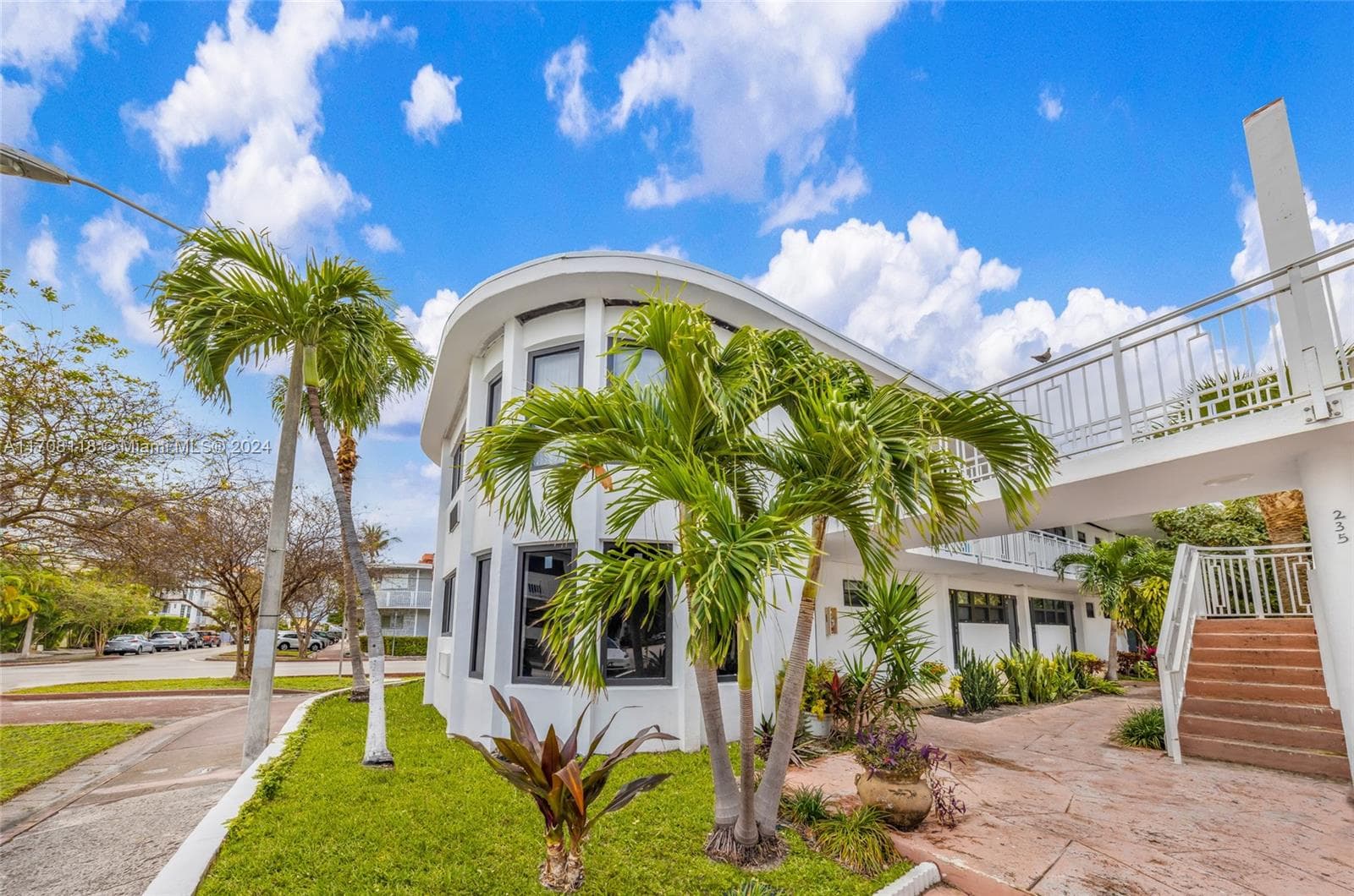 235 78th St, Miami Beach FL 33141