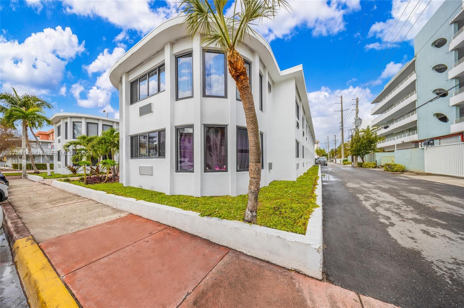 235 78th St, Miami Beach FL 33141