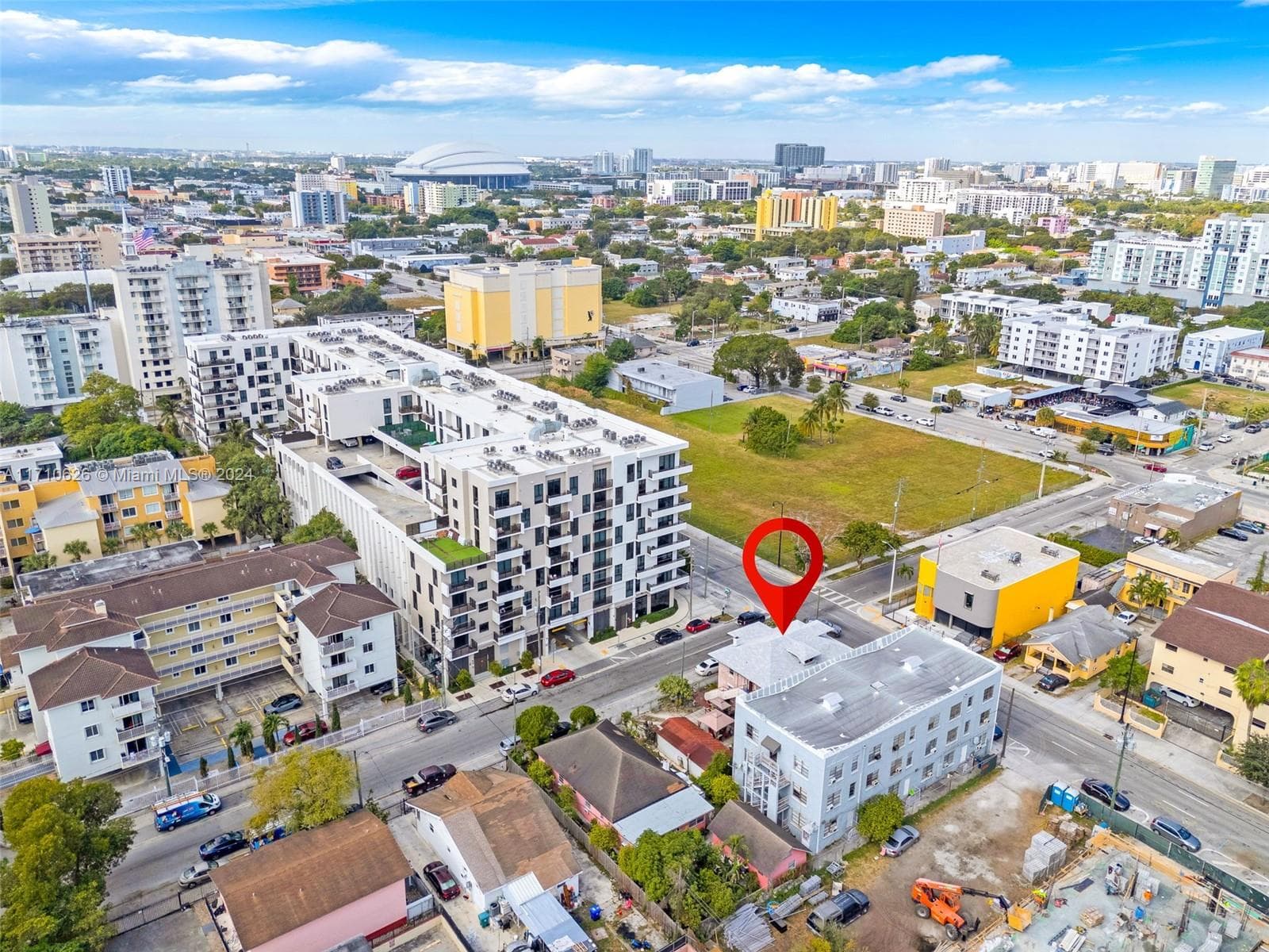676 SW 1st St, Miami FL 33130
