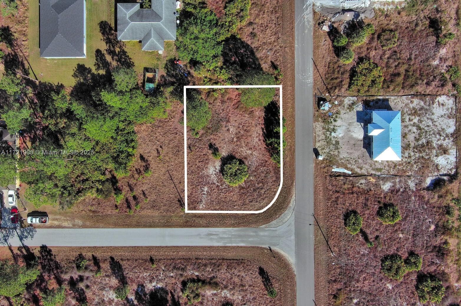 733 Bumby St E, Lehigh Acres FL 33974