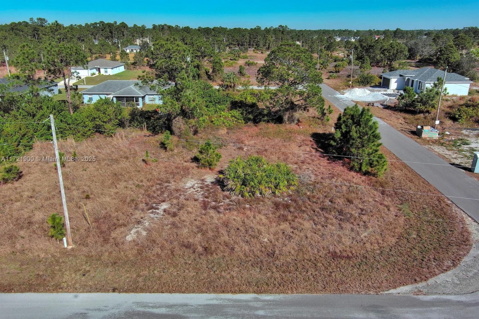 733 Bumby St E, Lehigh Acres FL 33974