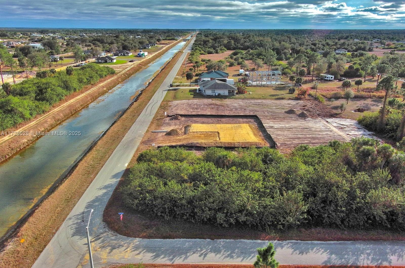 4506 E 19th St, Lehigh Acres FL 33973