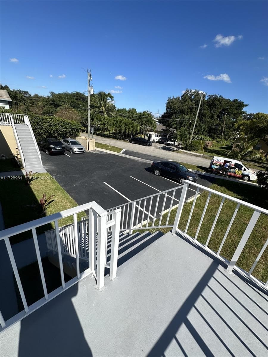 6101 Garfield St, Hollywood FL 33024