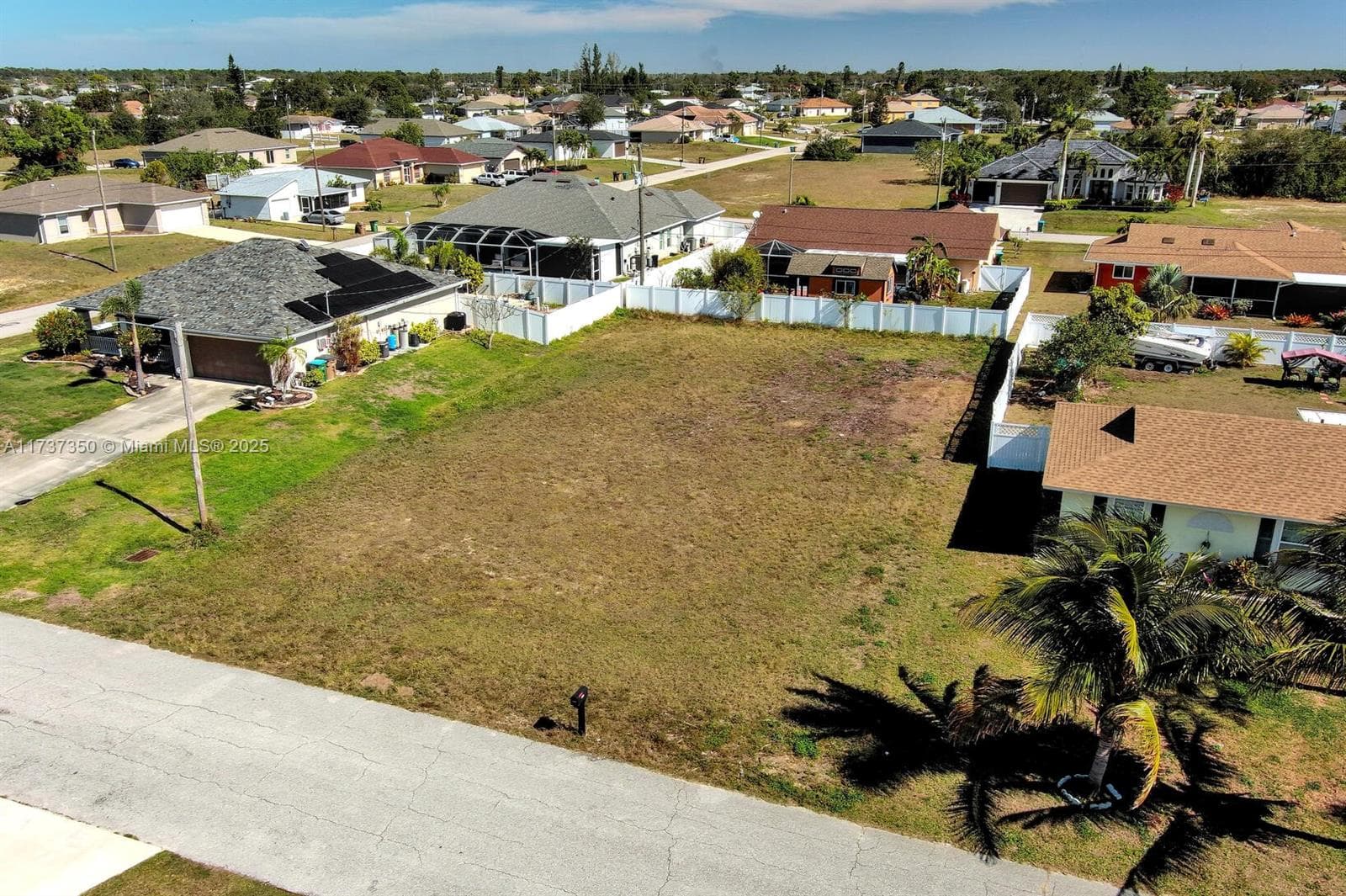 2013 NE 18th Ave, Cape Coral FL 33909