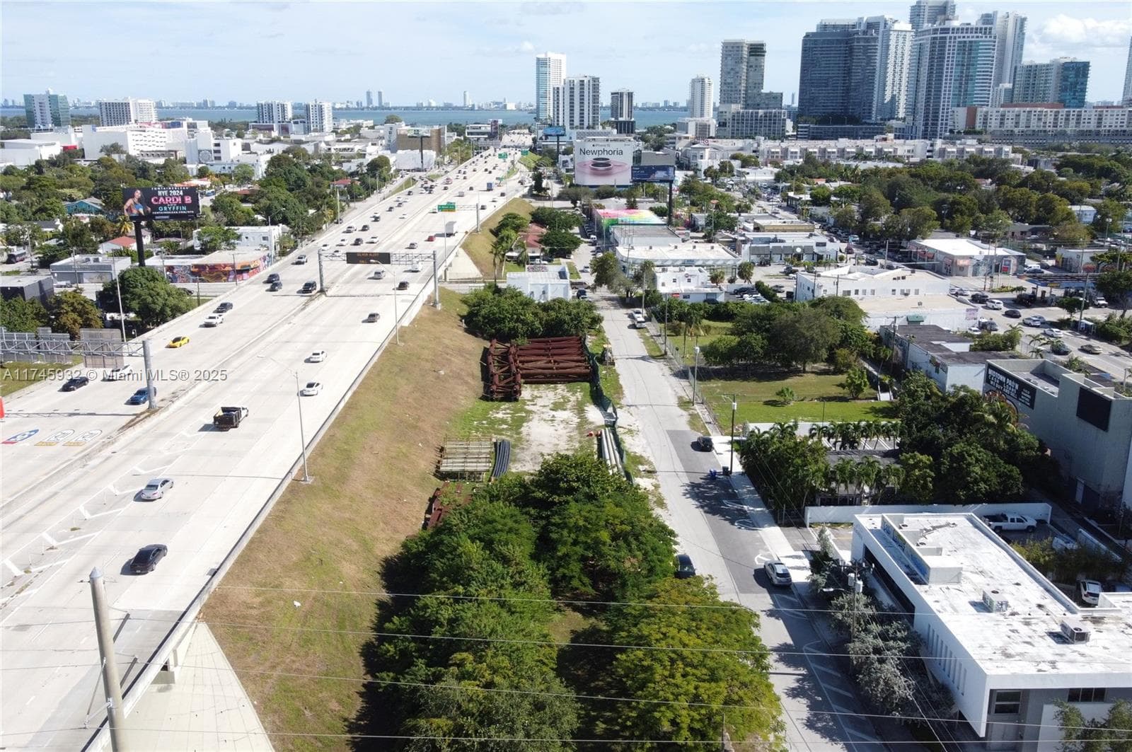 321 NW 37th St, Miami FL 33127