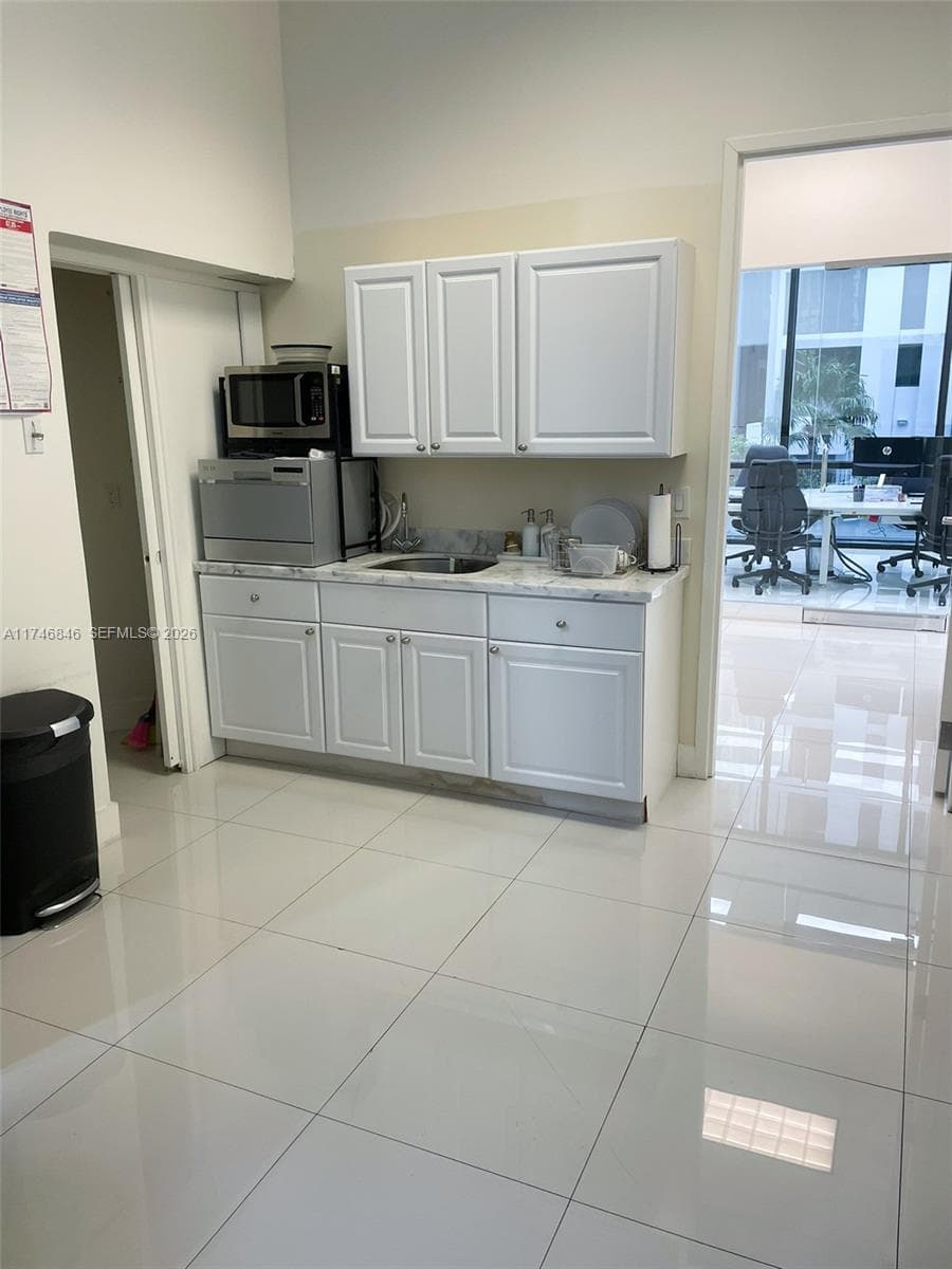 Miami, FL, 33131