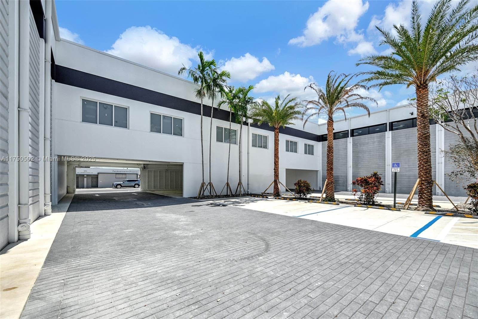221 NE 67th St # 2, Miami FL 33138