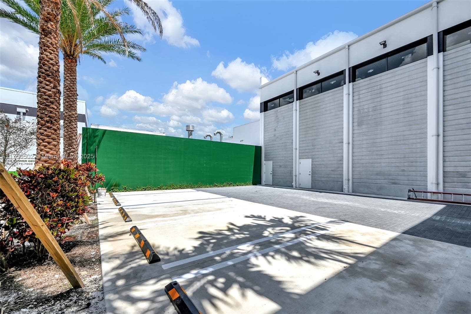 221 NE 67th St # 2, Miami FL 33138