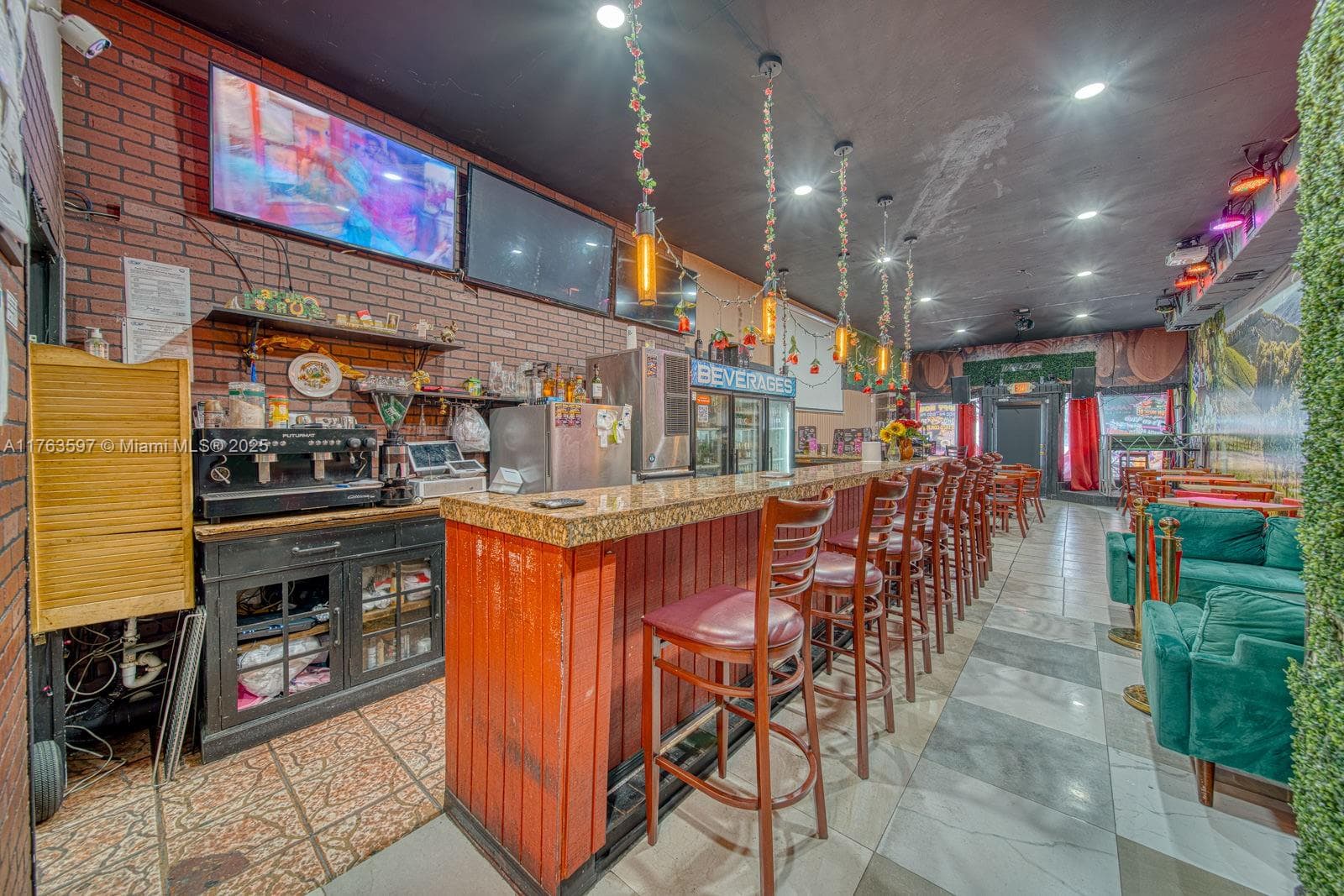 HIGHLY PROFITABLE Restaurant-Bar For Sale on 8th St, Miami FL 33144