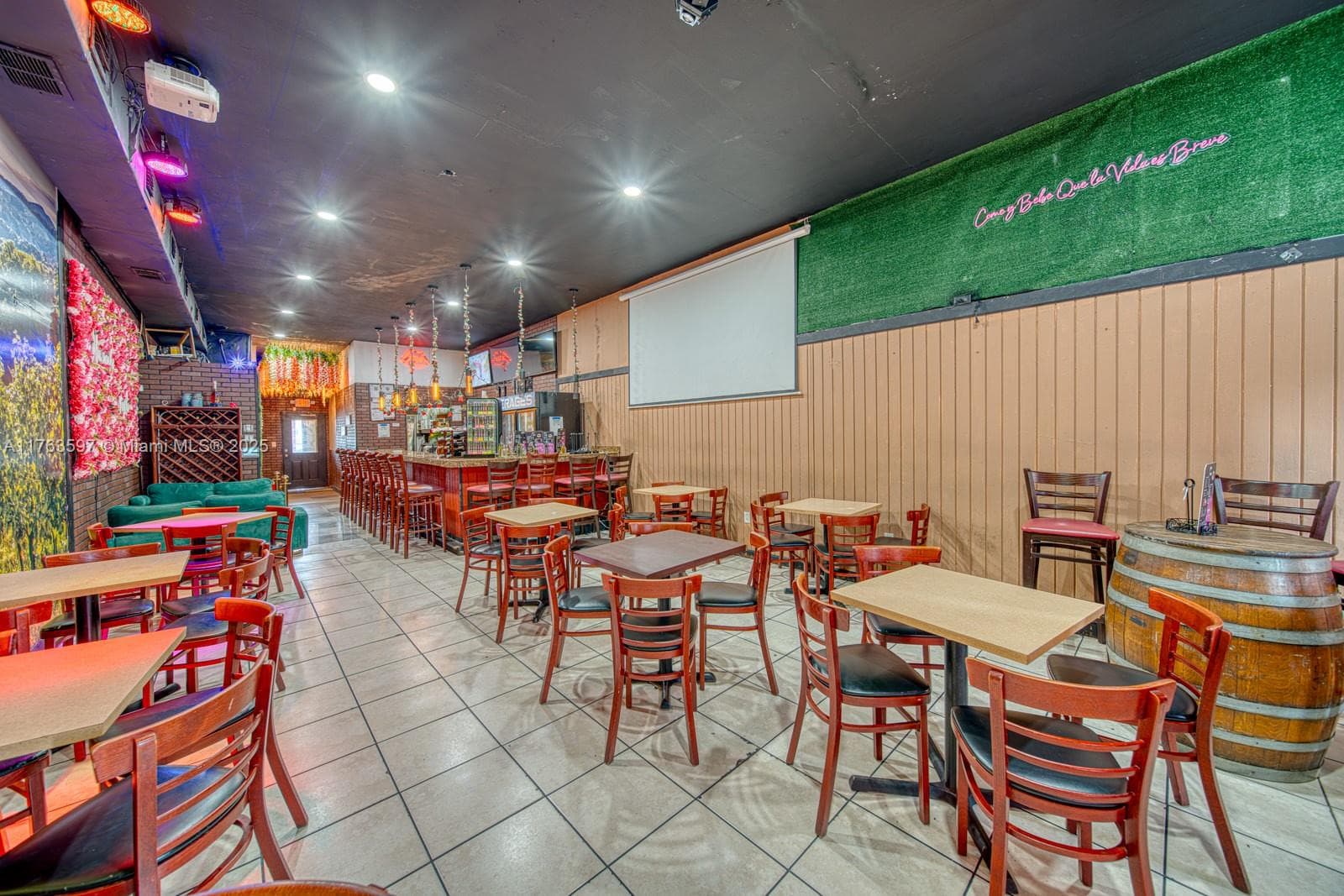 HIGHLY PROFITABLE Restaurant-Bar For Sale on 8th St, Miami FL 33144