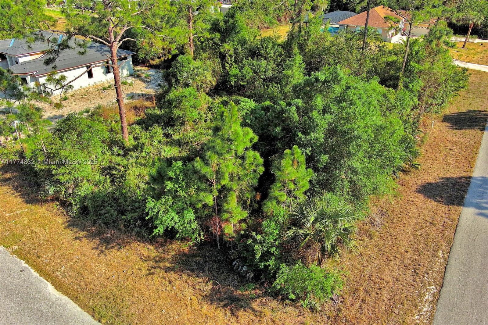 2500 E 9th St, Lehigh Acres FL 33936