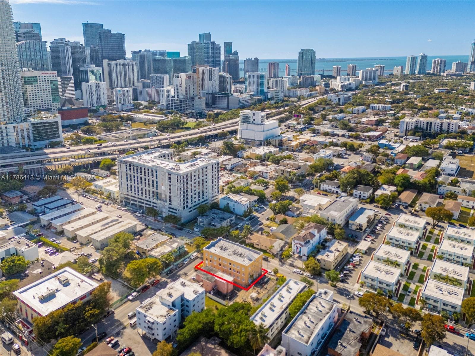 440 SW 5th Ave, Miami FL 33130