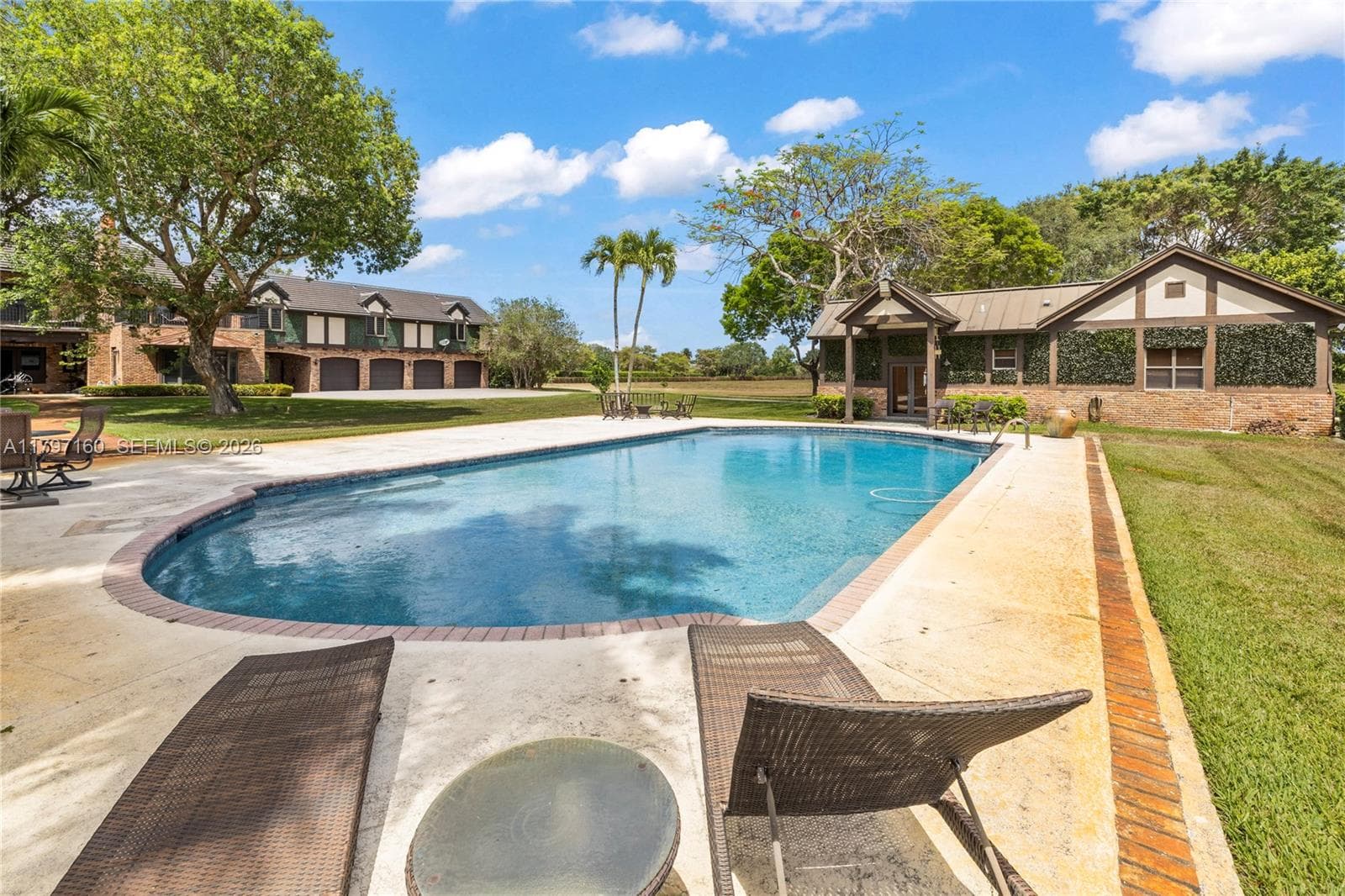 8700 Surrey Ln, Boca Raton FL 33496