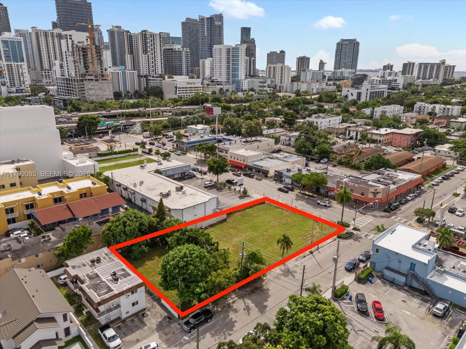 471 & 719 SW 8th St & 5th Av, Miami FL 33130