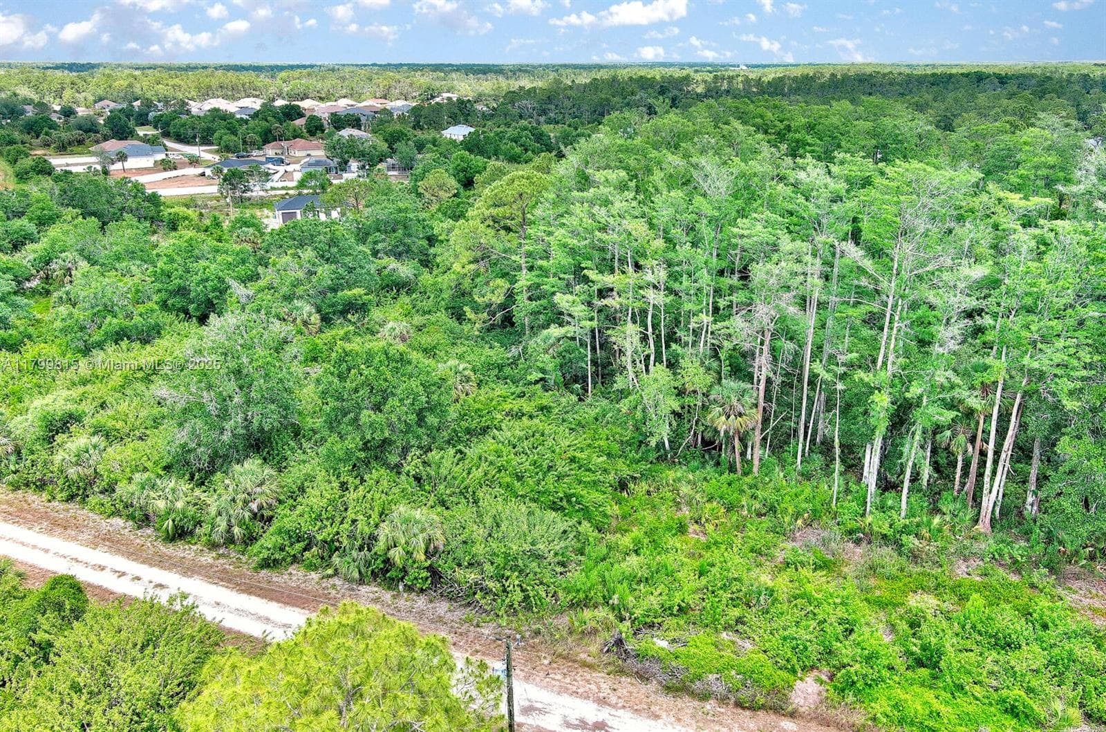 520 Woodman Dr, Lehigh Acres FL 33972