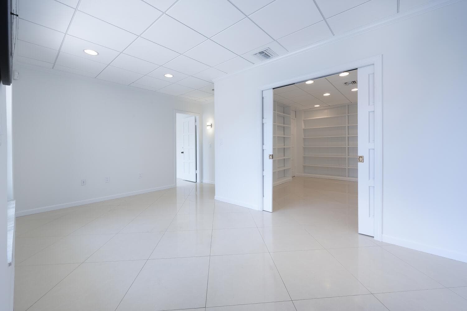721 US1 Unit 116 North Palm-large-010-00