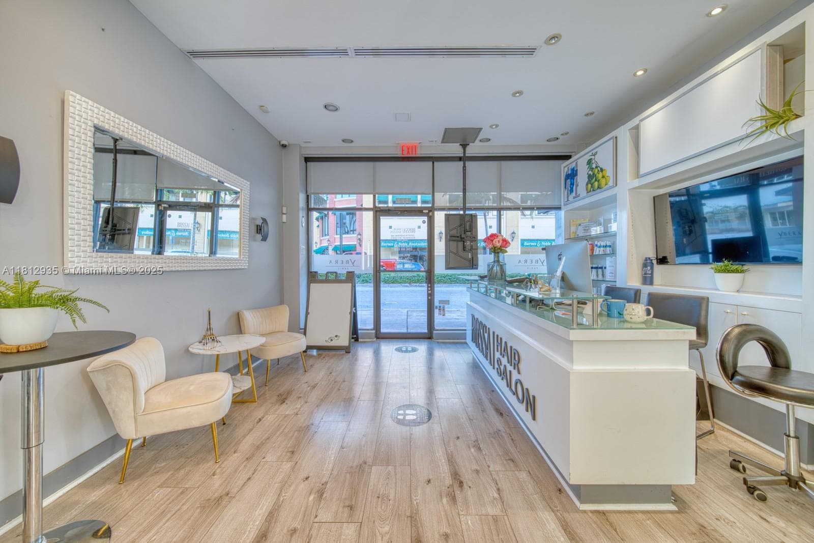 Full Service Beauty Salon On Sunset Dr & 57th Ave, Coral Gables FL 33143