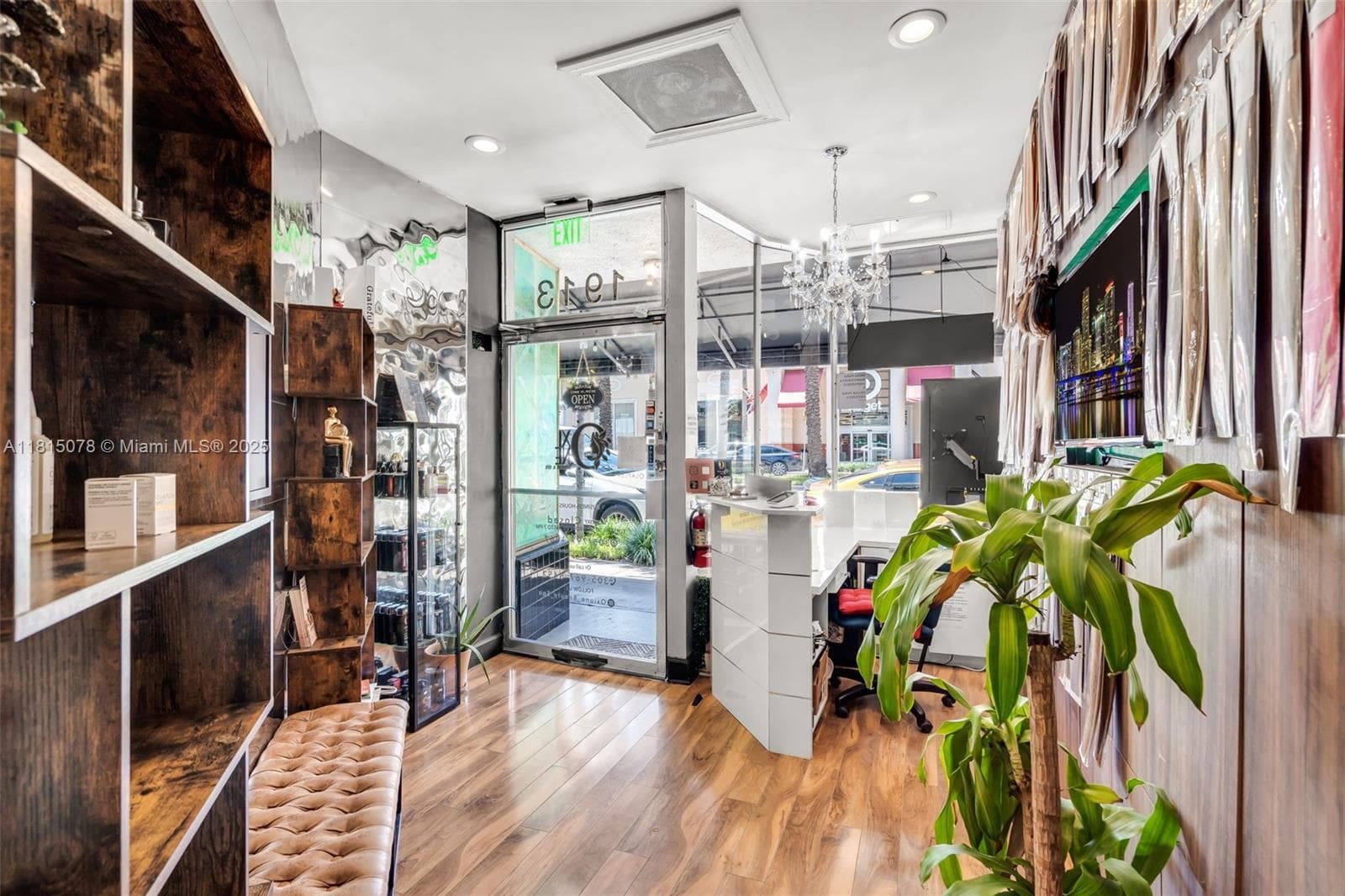 1913 Ponce De Leon Blvd, Coral Gables FL 33134