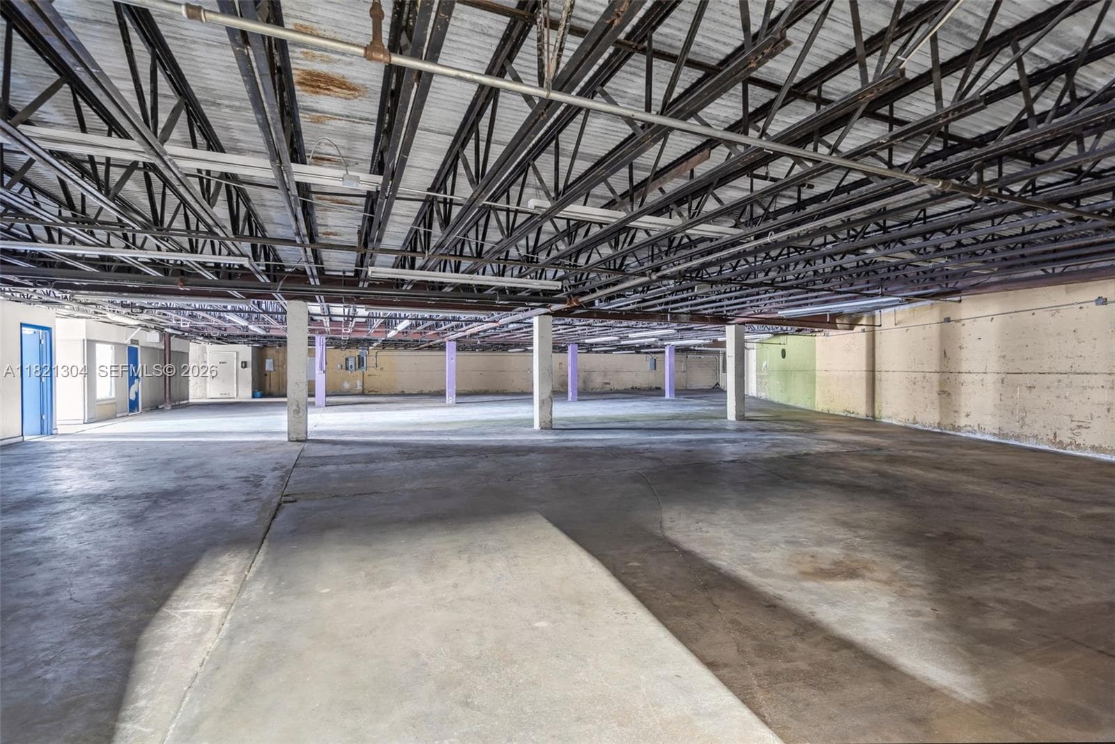 7361 NW 78th St, Medley FL 33166