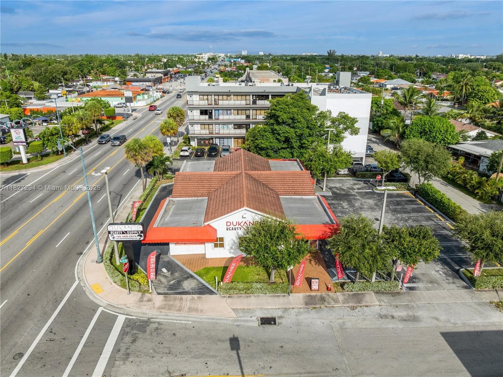7101 SW 8th St, Miami FL 33144