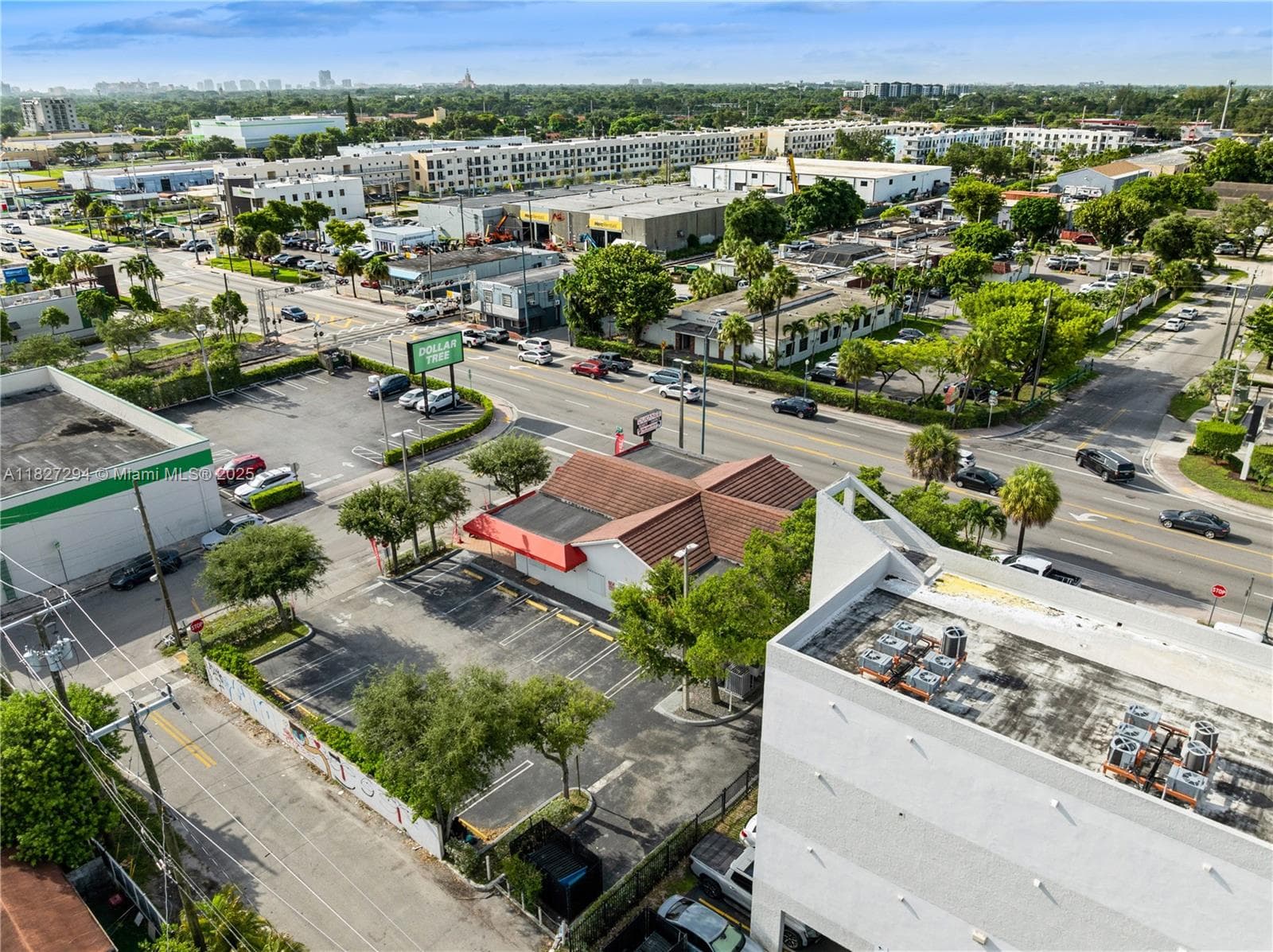 7101 SW 8th St, Miami FL 33144