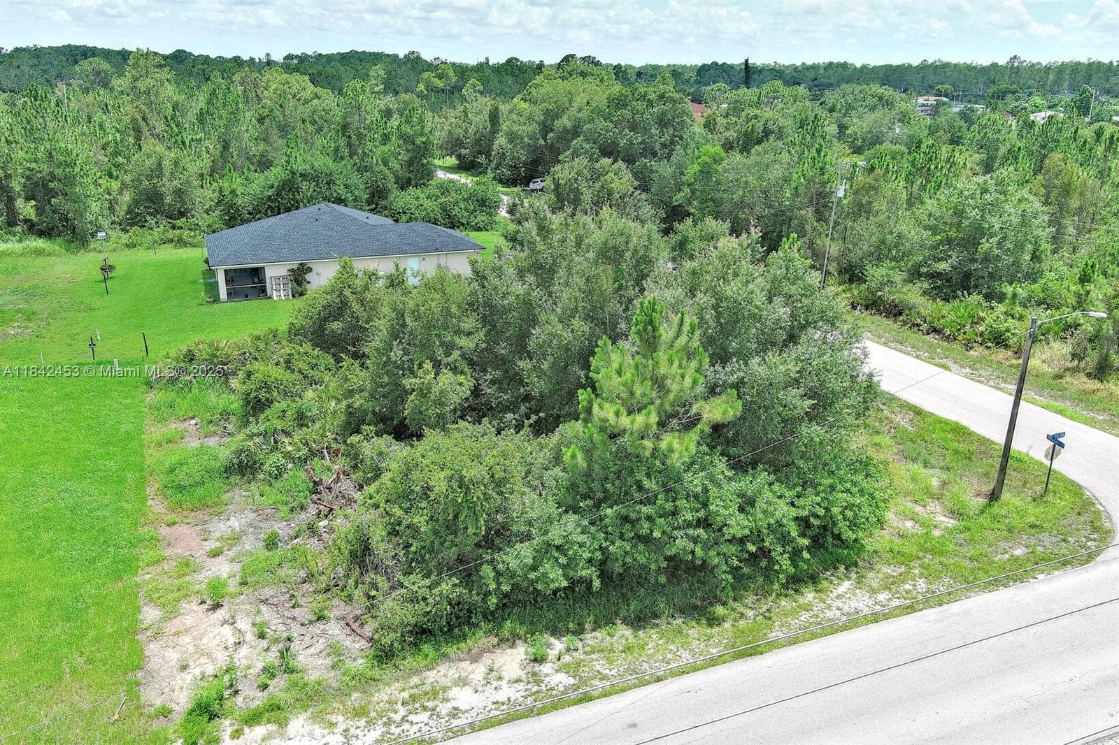 2500 E 10th St, Lehigh Acres FL 33936
