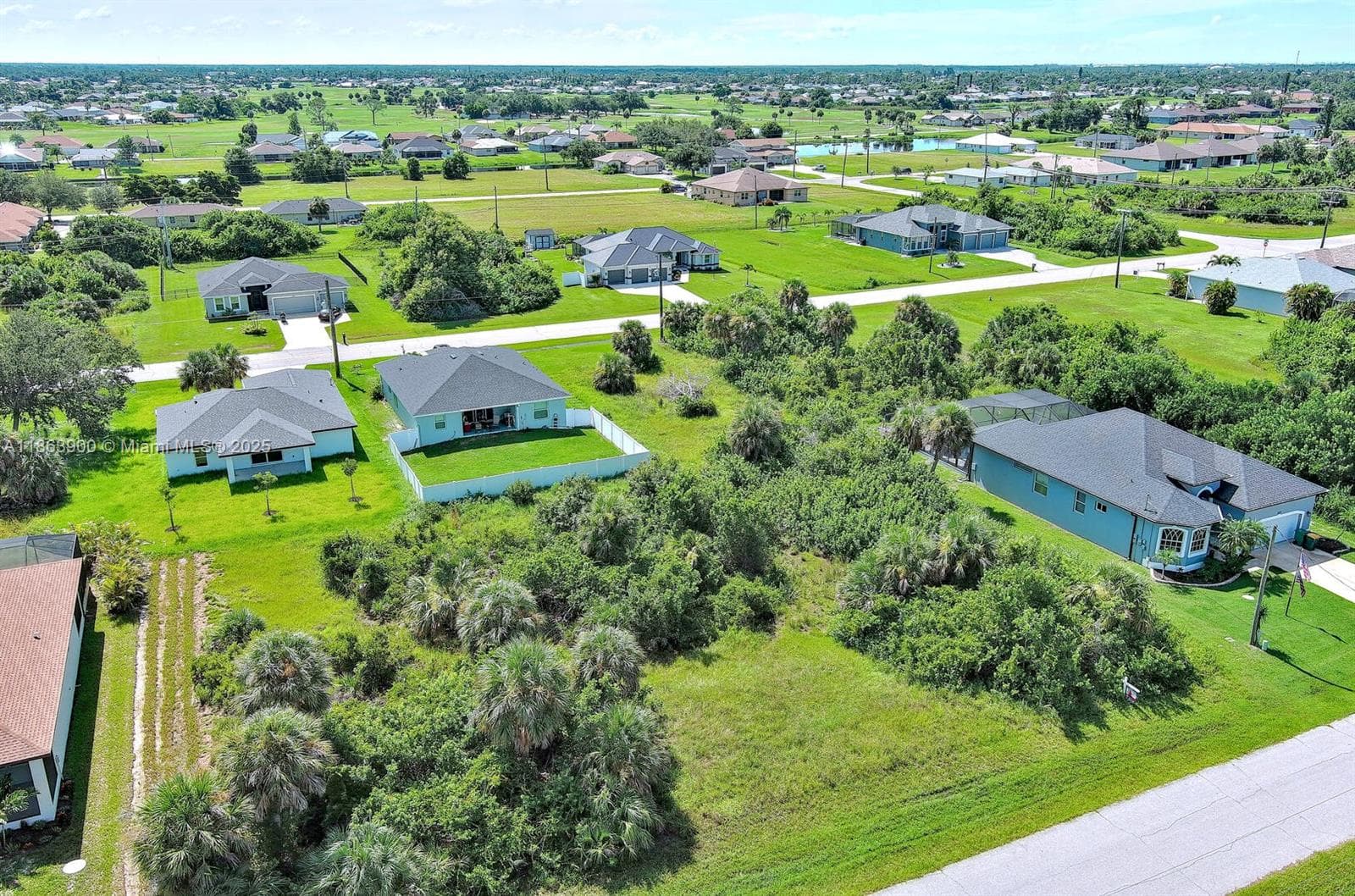 148 Spring Dr, Other City - In The State Of Florida FL 33947