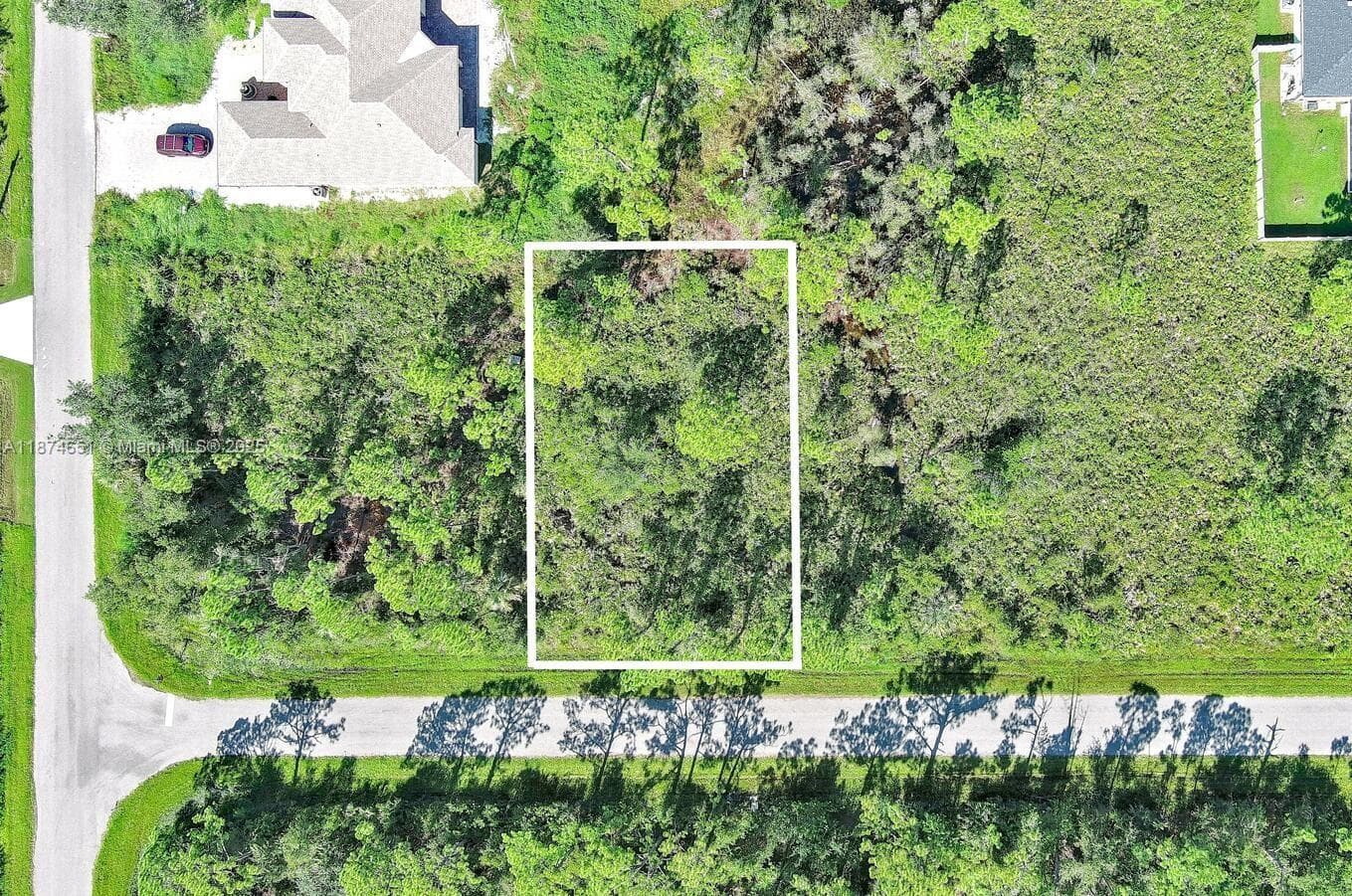 105 Mordecal St, Port Charlotte FL 33953