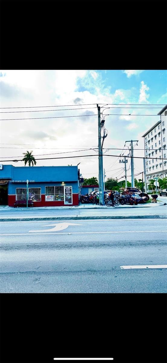 210 SW 22nd Ave, Miami FL 33135