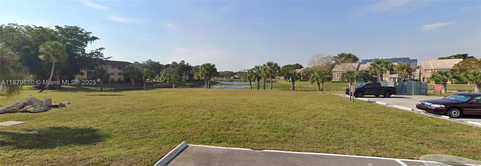 28 Nw Dr, Coral Springs FL 33065