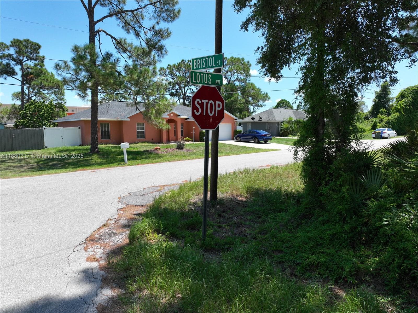 530 Lotus, Sebring FL 33872