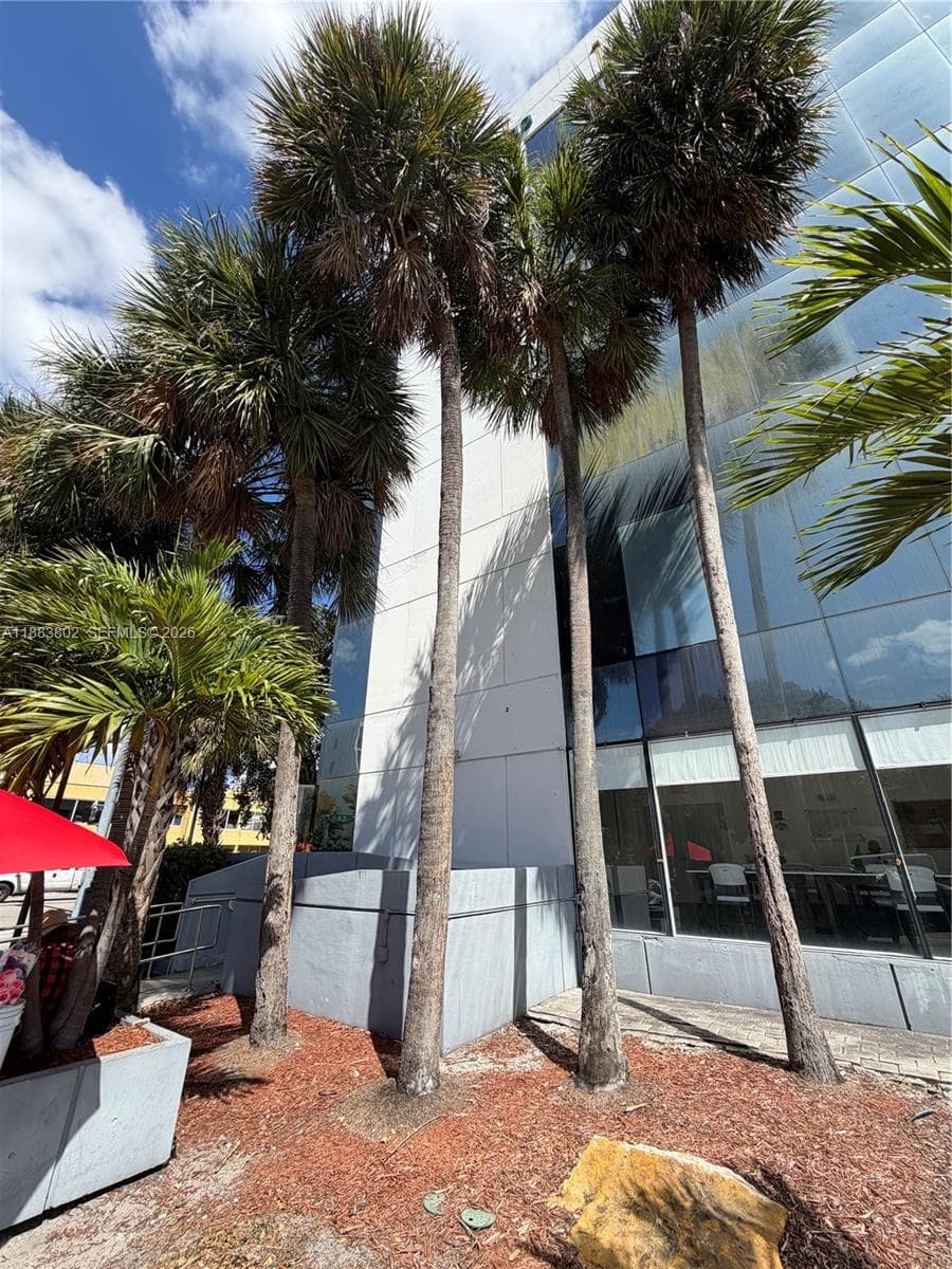 4445 W 16th Ave # 605, Hialeah FL 33012