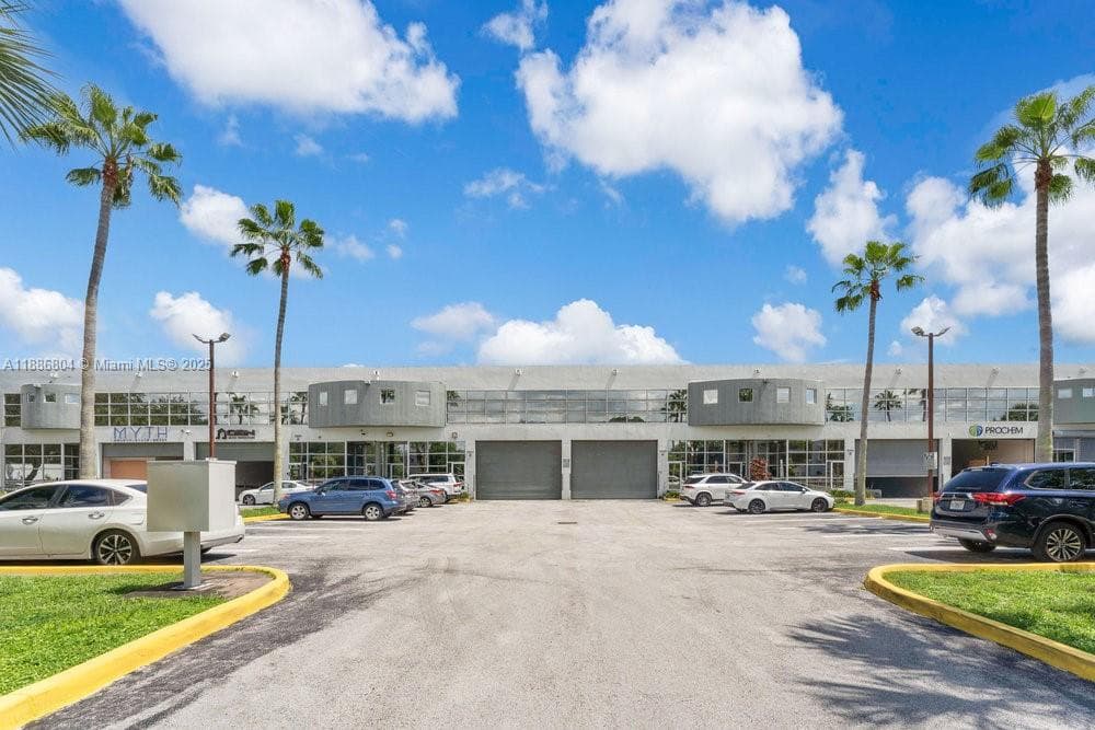 2201 NW 102nd Pl # 4A, Doral FL 33172