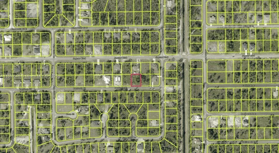 1047 Danforth St, Lehigh Acres FL 33974
