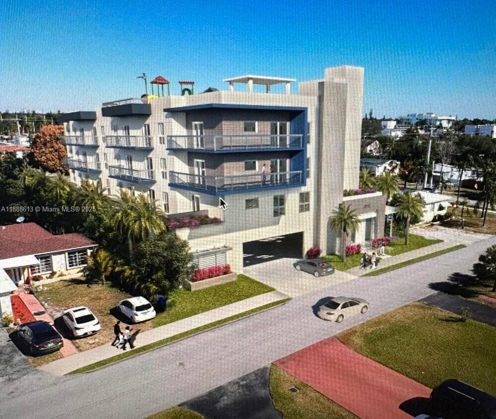 2815 Jackson St, Hollywood FL 33020