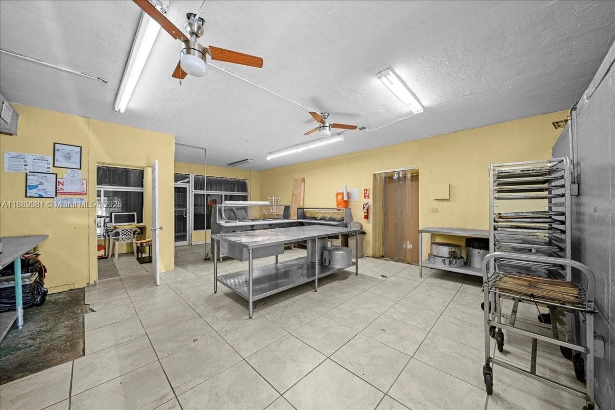 2313 NW 27th Ave, Miami FL 33142